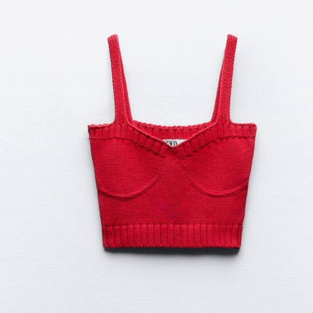Sleeveless Red knit top